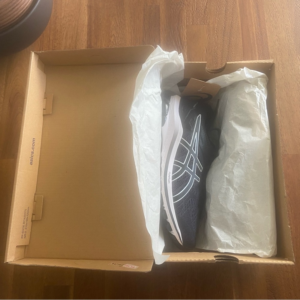NIB Women’s ASICS GT 1000 Size 8 WIDE - Picture 14 of 15